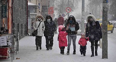 Meteoroloji uyarmıştı, Kars'ta kar yağışı başladı