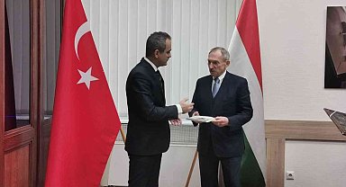 Milli Eğitim Bakanı Özer, Macaristan İçişleri Bakanı Pinter ile görüştü