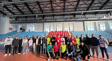 Milli sporculardan öğrencilerin farkındalık etkinliğine destek
