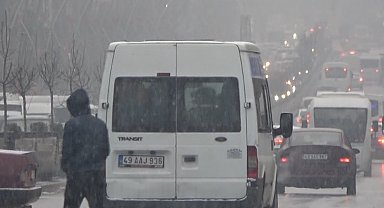 Muş'ta kar yağışı