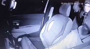 Müşteri gibi bindiği takside sürücüye kaldırım taşı ile dehşeti yaşattı