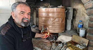 Odun ateşinde 69 yıldır demlenen çay davalık oldu