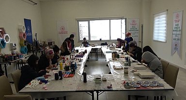 Öğrenciler, atık malzemeleri geri dönüştürerek hayat veriyor