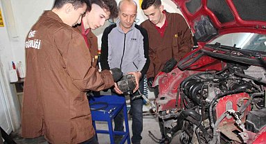 Öğrenciler üretiyor, Türkiye kazanıyor