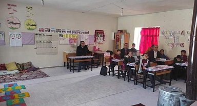 Öğrencileri okula 'Ev ortamıyla' bağlıyorlar