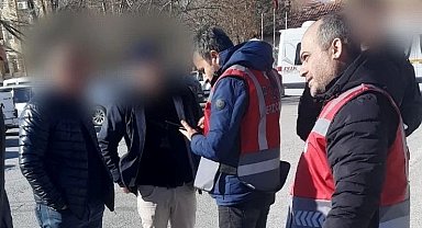 Okul önlerinde polis denetimi