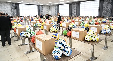 Okullara 1.5 milyon TL'lik spor malzemesi yardımı