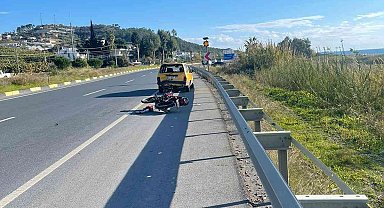 Otomobil ile çarpışan motosikletin sürücüsü ağır yaralandı