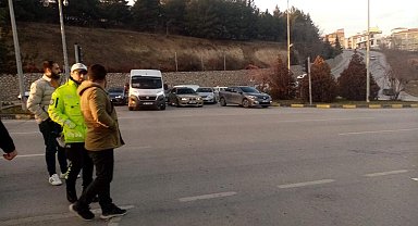 Otomobilin çarptığı yaya yaralandı