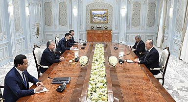 Özbekistan Cumhurbaşkanı Mirziyoyev, Bakan Çavuşoğlu'nu kabul etti