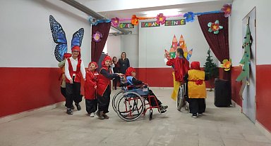 Özel öğrenciler masal kahramanlarını canlandırdı