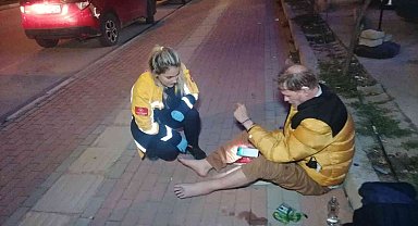 Park halindeki araçların fotoğrafını çekip oturduğu yerde kalbini tutmaya başladı