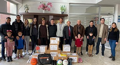 PAÜ öğrencileri minik yüreklere dokunmaya devam ediyor