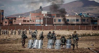 Peru'daki protestoların ardından sokağa çıkma yasağı ilan edildi
