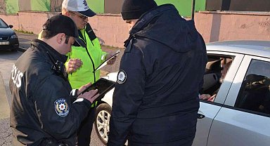Polis ekipleri öğrencilerin güvenli ortamda eğitim alması için sahada