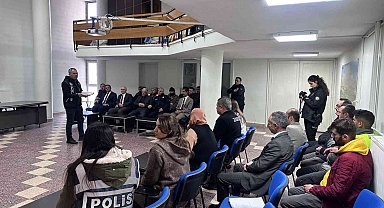 Polisten "En İyi Narkotik Polisi Anne" eğitimi