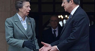 Prenses Anne, KKTC'de Rum Yönetimi Başkanı Anastasiadis ile görüştü