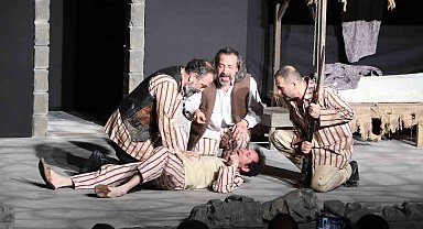 "Bimarhane" sahnelendi