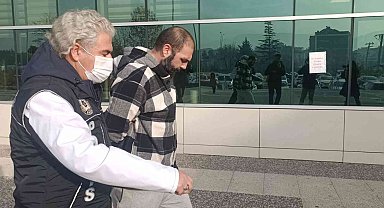 "Dur" ihtarına uymayıp polisi peşine taktı, uyuşturucuyla yakalandı
