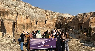"Gez-Gör Diyarbakır" etkinlikleriyle kız yurdu öğrencileri Hilar Mağaralarını gezdi