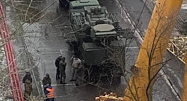 Rusya'da kamu binalarının çatılarına hava savunma sistemleri yerleştirildi