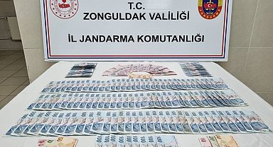 Sahte jandarmayı gerçek jandarmalar yakaladı