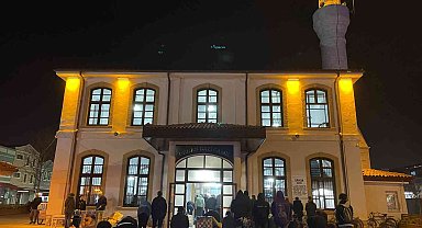 Sakaryalılar, Regaip Kandili'nde camilere akın etti