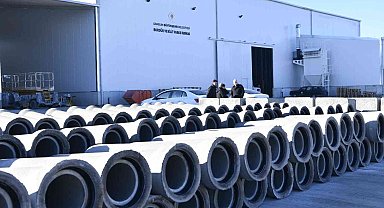 Samsun'da kurulan kilit parke ve beton boru tesisi seri üretime geçti