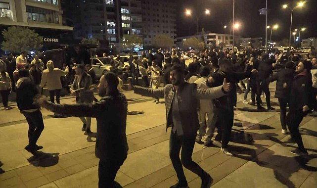 Samsun'da vatandaşların yılbaşı coşkusu