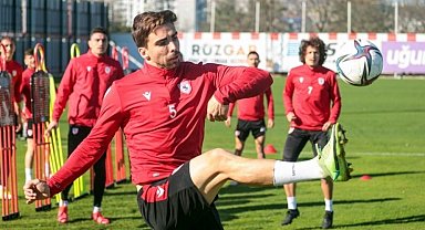 Samsunspor'da lisansı çıkan Tomane yeniden takımda