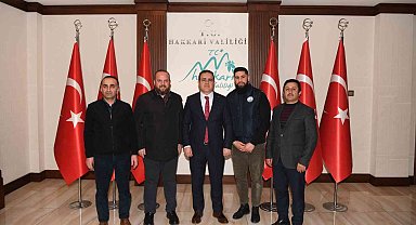 Sanatçı Karakaya'dan Vali Akbıyık'a ziyaret