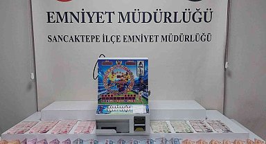 Sancaktepe'de kumar baskını: kumar makinesi ile 6 bin 210 TL ele geçirildi