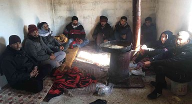 Şanlıurfa'da 83 kaçak göçmen yakalandı
