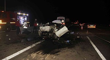 Şanlıurfa'da otomobil kurtarıcıya çarptı: 4 ölü