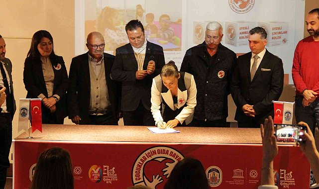 Selçuk'ta çocuklar için gıda dayanışması yola çıktı