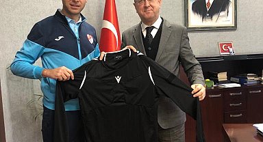 Sınıf öğretmeni Süper Lig yardımcı hakemliğine yükseldi