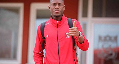 Sivasspor kafilesi kupa maçı için Kayseri'ye gitti