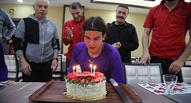 Sivasspor'da Charis Charisis'e sürpriz doğum günü