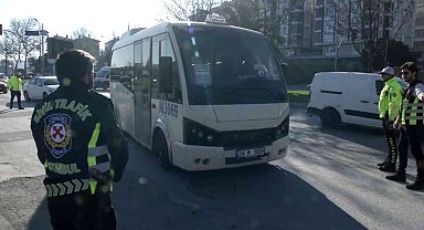 Sivil polis ekiplerinden yolcu kılığında minibüs denetimi
