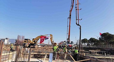 Soma'ya 7 bin kapasiteli yeni stadın temeli atıldı