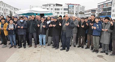 Sorgun'da Kur'an-ı Kerim'i yakma girişimi protesto edildi