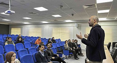 SUBÜ iletişimde fark oluşturmak istiyor
