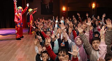 Suluova Belediyesi'nden karne şenliği