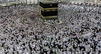 Suudi Arabistan, hac ibadetinde uyguladığı Covid-19 kısıtlamalarını kaldırdı
