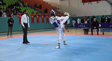 Taekwondo il şampiyonası Elazığ'da başladı