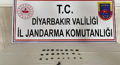 Tarih eserleri 500 bin TL'ye satmaya çalışırken suçüstü yakalandılar