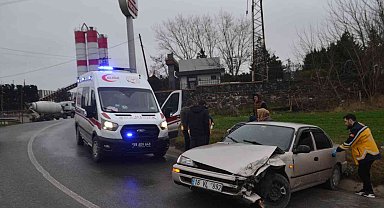 Tekirdağ'da 1'i çocuk 2 kişinin yaralandığı kaza kamerada