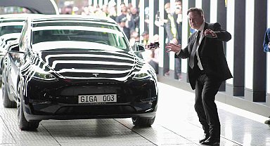 Tesla hissedarlarının Elon Musk'a açtığı davada jüri seçimi başladı
