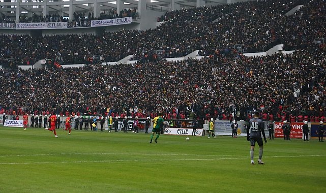 TFF 2. Lig ve BAL'da mücadele eden Diyarbakır takımları 3 puana 1 golle uzandı