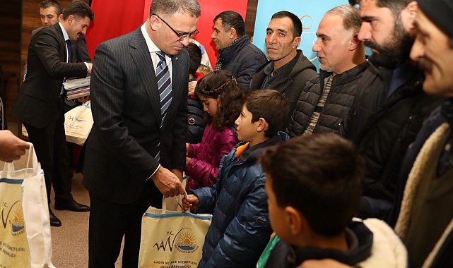 Tip 1 diyabet hastası çocuklara sensörlü şeker ölçüm cihazı dağıtıldı